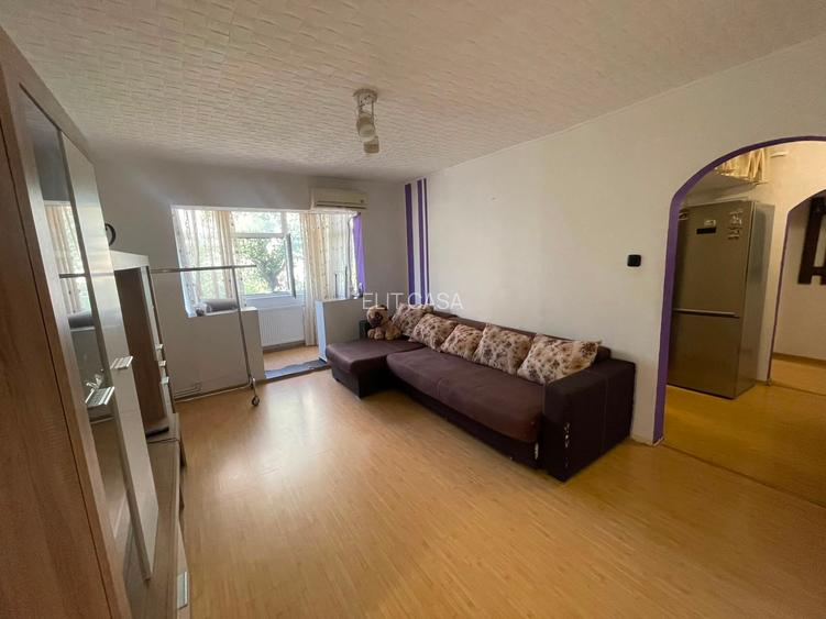 Apartament cu 3 camere, etajul 2/4, zona Mircea cel Batran - 2