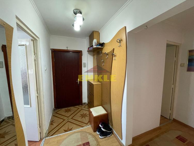 Vânzare apartament 4 camere – zonă Împărat Traian