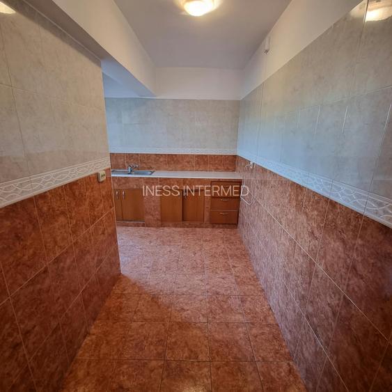 UNIRII, 2 CAMERE DECOMANDATE, 3 BALCOANE, 70MP, PRIVELISTE DEOSEBITA
