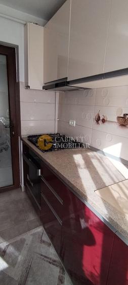Apartament 3 Camere Semidecomandat - Rond Zimbru