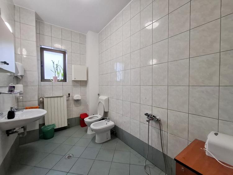 Apartament pe tot etajul - Cartierul Primaverii
