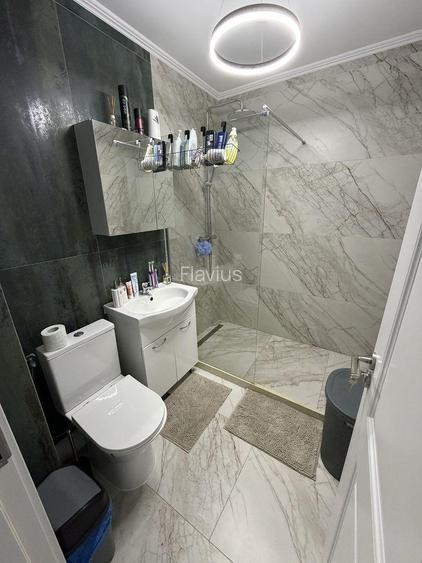 Apartament 2 camere, decomandat, loc. Lisaura