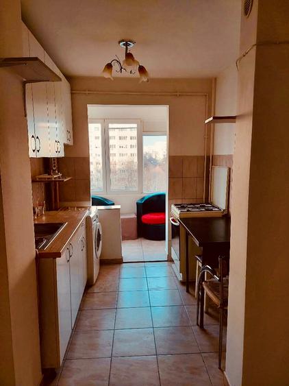 Apartament 1 Decembrie 1918, 1 minut de metrou, stradal, mobilat complet, liber