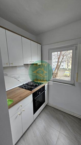 De inchiriat garsoniera etaj 1