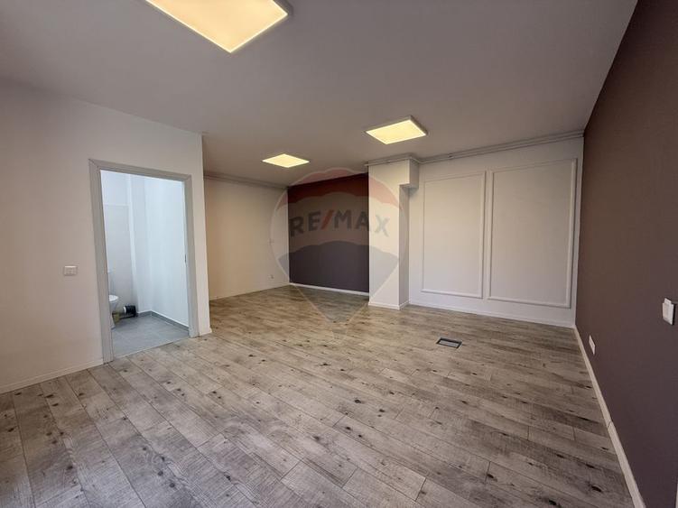 Spațiu comercial modern cu vad, 59mp în zona Borhanci