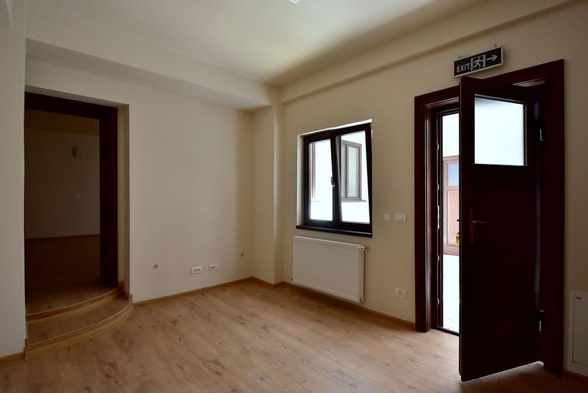 Spatiu de birou de inchiriat in zona Piata Unirii - Eugeniu de Savoya
