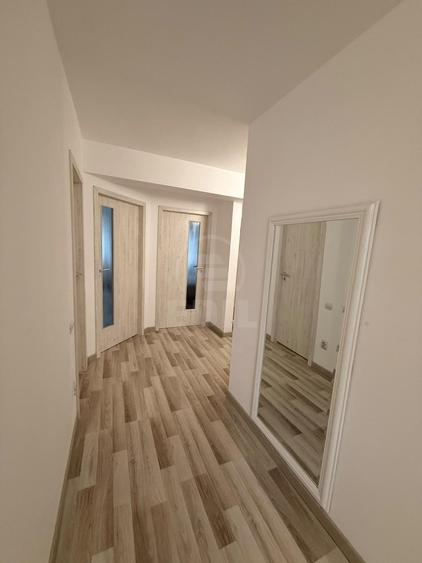 Apartament 3 camere semidecomandat zona Urusagului