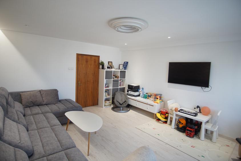 Unirii Mircea Voda Apartament la Cheie 2 balcoane 2 bai 80 mp