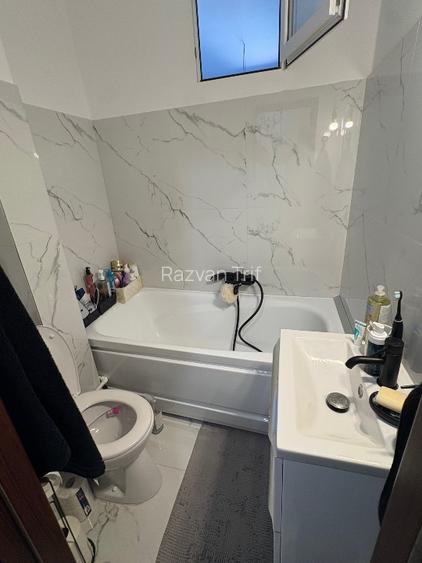 Vand apartament 3 camere, 2 bucatarii Calea Sagului - 9