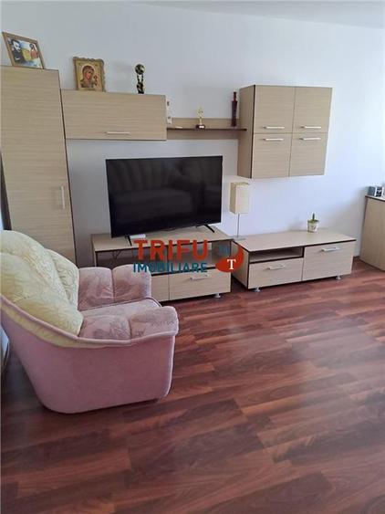 Apartament 2 camere de vanzare zona Piata Cetate