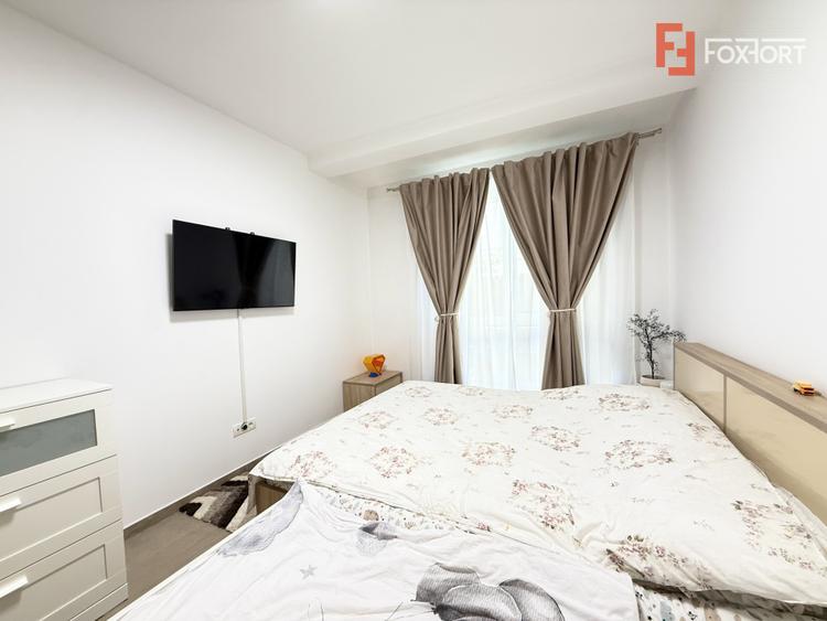 Apartament cu 2 camere, terasa, curte si loc parcare in Dumbravita
