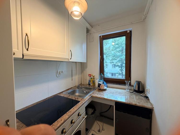 Apartament 2 camere decomandat de vanzare zona Alexandru cel Bun Iasi