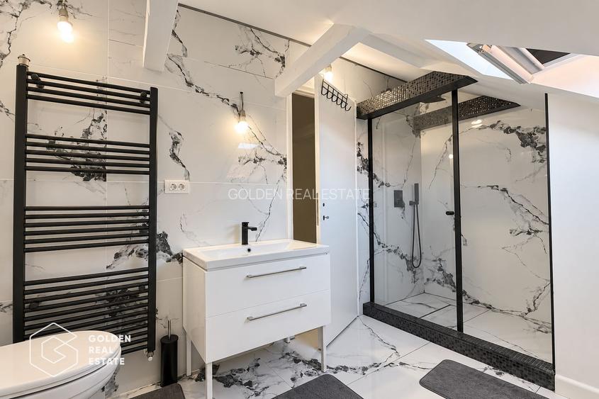 Casa individuala cu garaj si teren 556 mp, str Desseanu