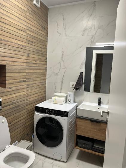 Proprietar | 2 camere+2 băi | 65 mp utili + 17 mp ba|con | parcare subsol