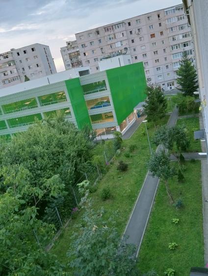 Apartament decomandat cu 2 camere | pivniță | Piața Rahova | Mobilat și utilat |