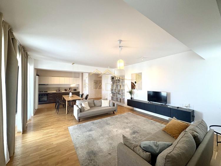APARTAMENT de LUX cu 3 CAMERE cu Terasa si loc de parcare