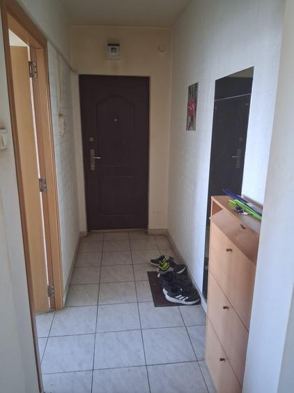 Vanzare 3 camere Giulesti-Crangasi 74mp, 1964 reabilitat, necesita renovare
