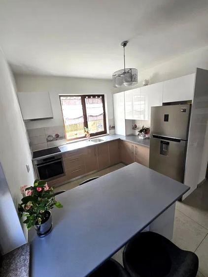 Duplex de vânzare | Curte generoasă | Stradă privată | zona Terra