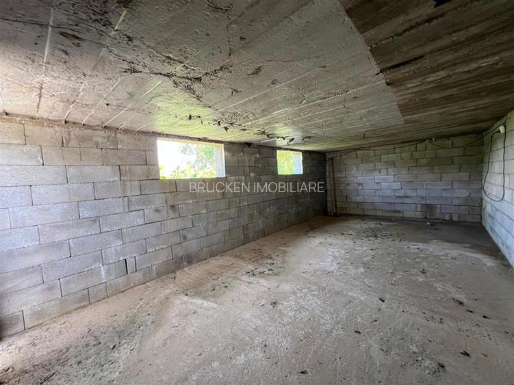Casa de vanzare in zona centrala din Petreu - 13