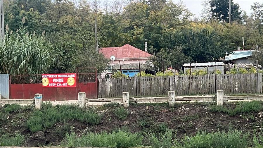 Teren cu casa de vanzare la Malcoci -str.Ovidiu!
