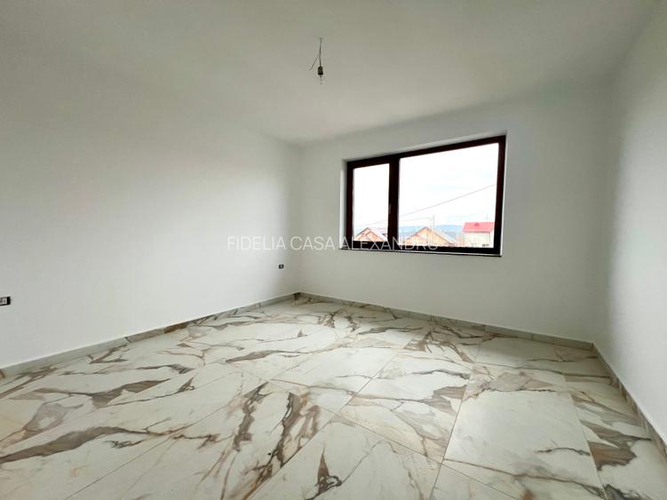 Vila cu 6 camere de vanzare in Ciurbesti