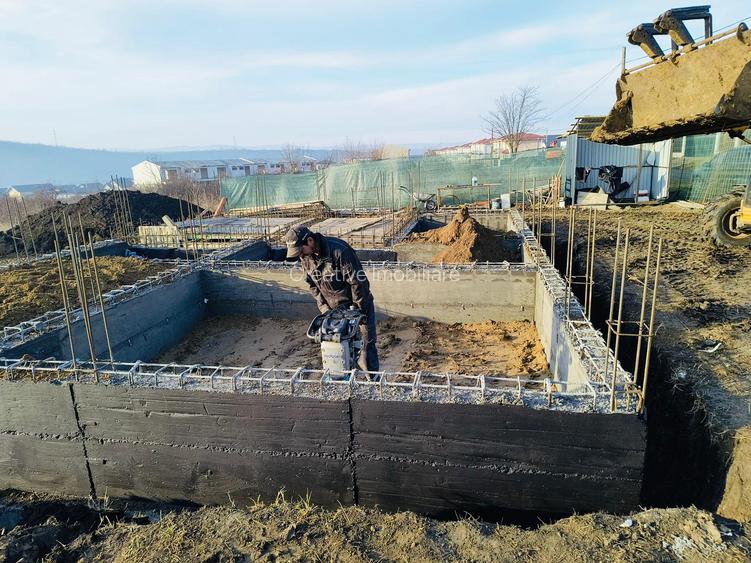 PROPRIETAR: Casa Valea Adâncă, zona 5 Drumuri, 124 mp + terasă, balcon și beci - 17
