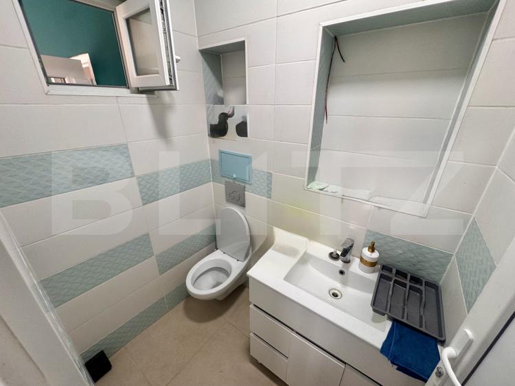 Spațiu birouri P+1 | 70 mp utili | 2 băi | | Parcare | Str. Râului