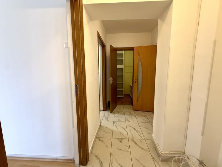 Apartament / Birou 3 camere decomandat, 95 mp, 2 bai + 2 balcoane | Decebal