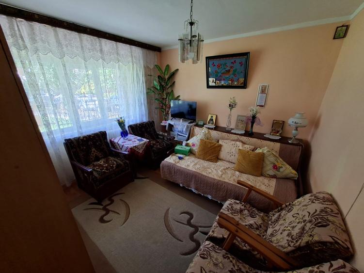 Apartament cu 2 camere decomandat, zona Nicolina