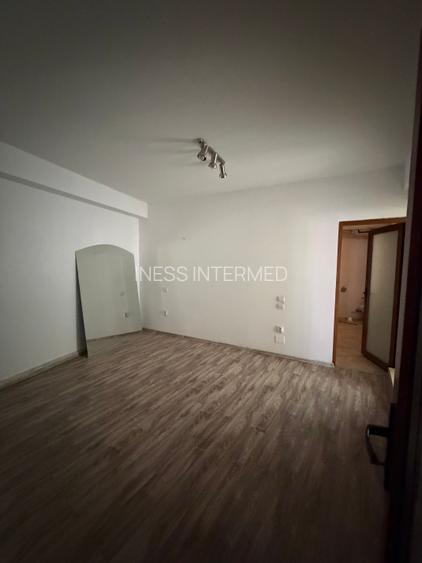 Piata Romana, 4 camere nemobilate, etaj 4/P+5, 105mp - 6