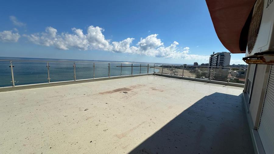 Duplex cu vedere spectaculoasă la mare