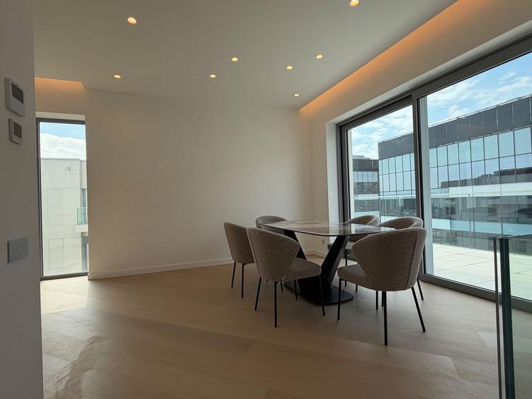 Penthouse Duplex Spectaculos de Închiriat  | Aviatiei Promenada
