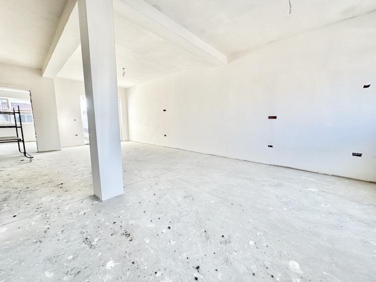 Duplex Modern in Mosnita Noua | 4 Camere, 3 Parcari, Zona Europa