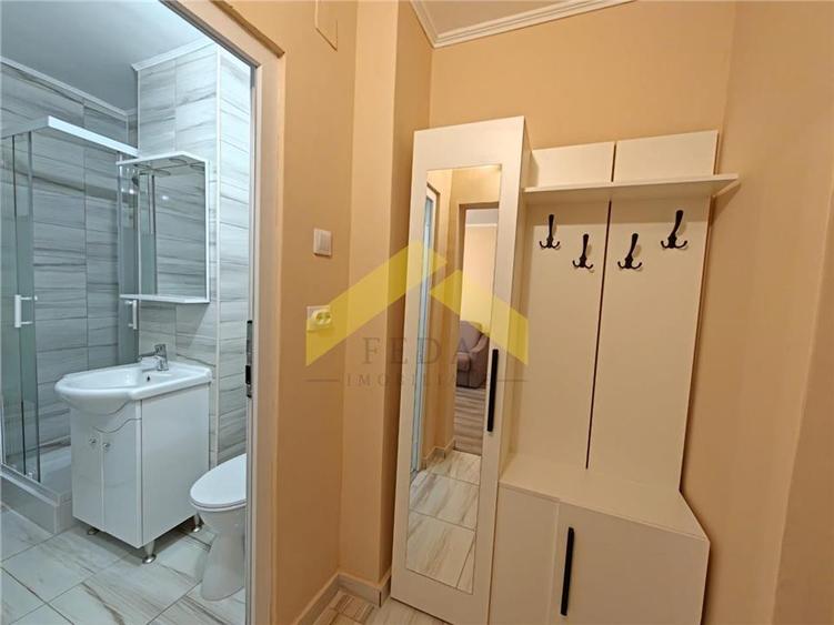 Garsoniera confort 1 de vanzare Micalaca, zona 500