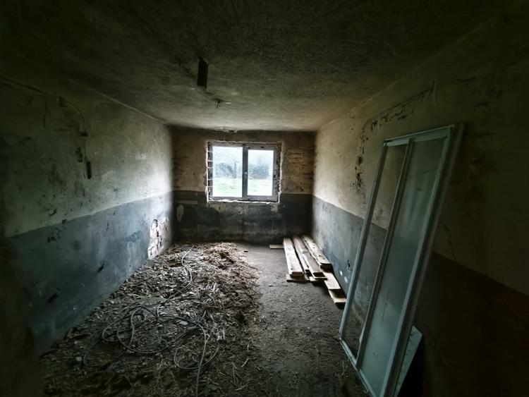 Hala + teren 8000mp de inchiriat, zona Manastioara, Siret