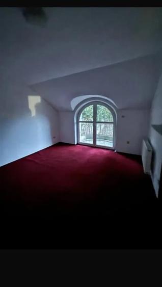 Casa individuala l D+P+E l 4 Bai l Parcare