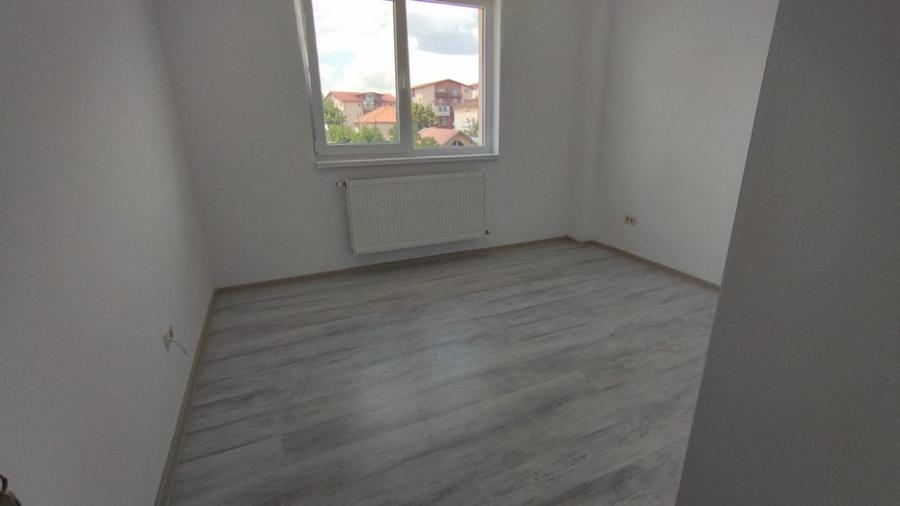 APARTAMENT 2 CAMERE, DECOMANDAT, BLOC NOU, ETAJ INTERMEDIAR