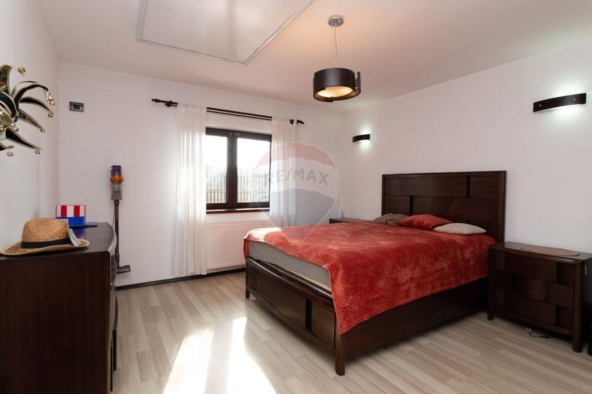 Casa de vanzare, 6 camere, 214mpu,509 mp teren, 5km de Bucuresti, 2013