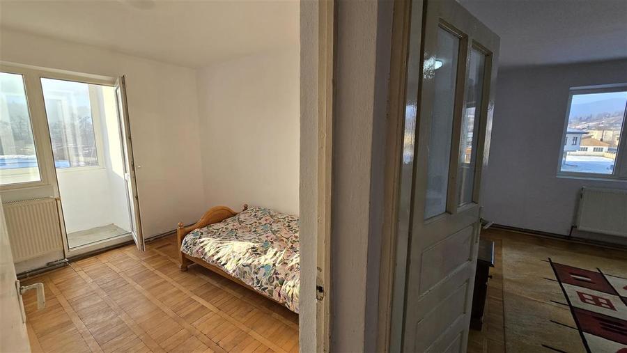 Apartament 3 camere Suceava Molid De Vanzare!