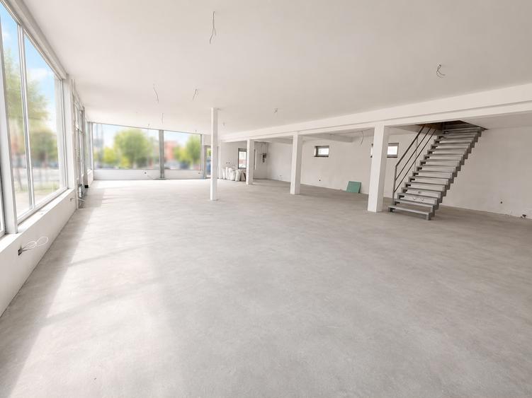Spațiu comercial de vanzare, dublu front stradal și vizibilitate, Oradea, Bihor