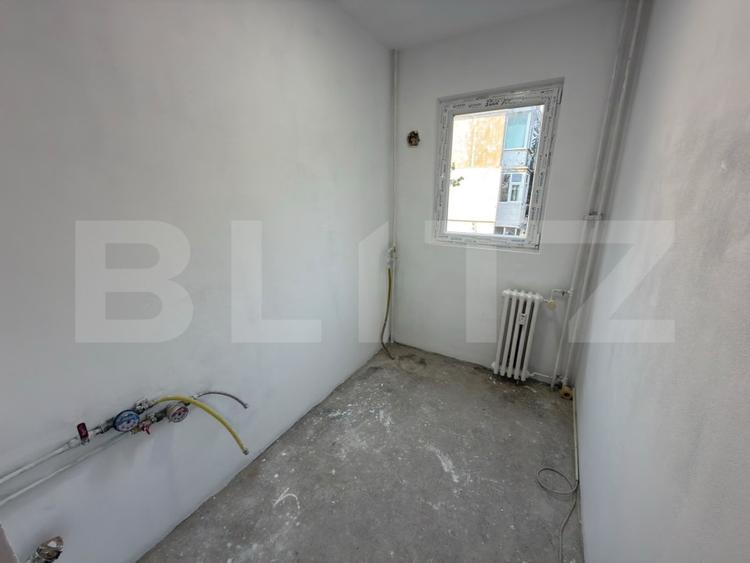 Apartament 4 camere, 62 mp, zona Malu Rosu
