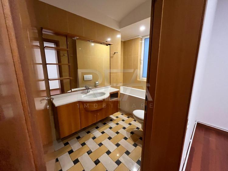 Apartament 4 camere Resedinta