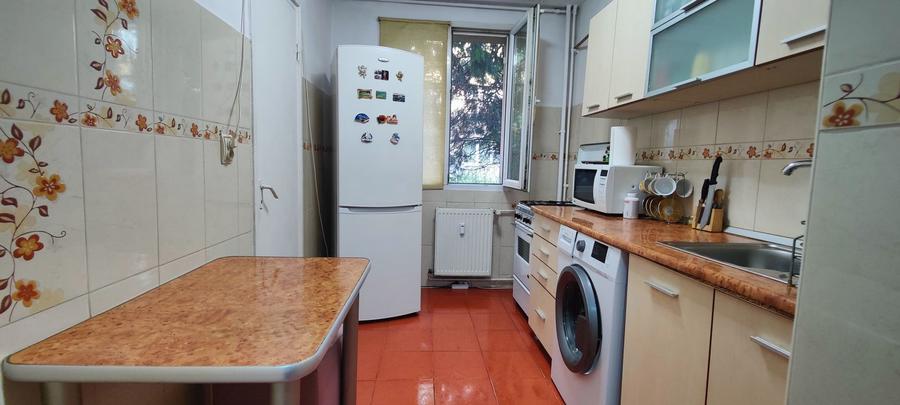 Apartament 3 camere de vânzare Drumul Taberei