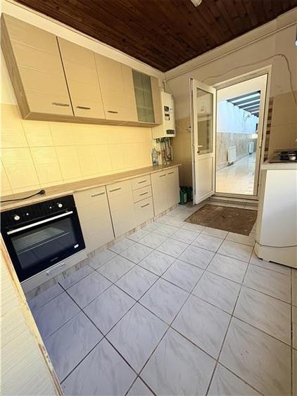 Casa 4 Camere de Vanzare - Zona Coiciu