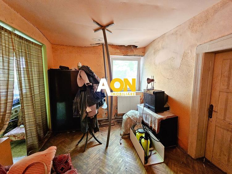 Casa veche, 5 camere, 287 mp teren, zona Prefectura. Necesita renovare