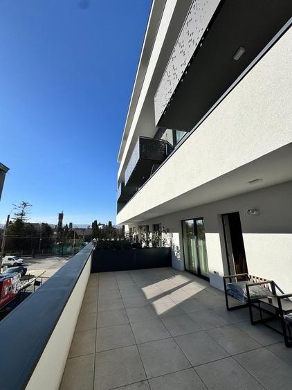 Apartament modern de închiriat