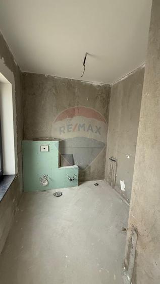 Casă / Vilă cu 4 camere Strada Vrancei