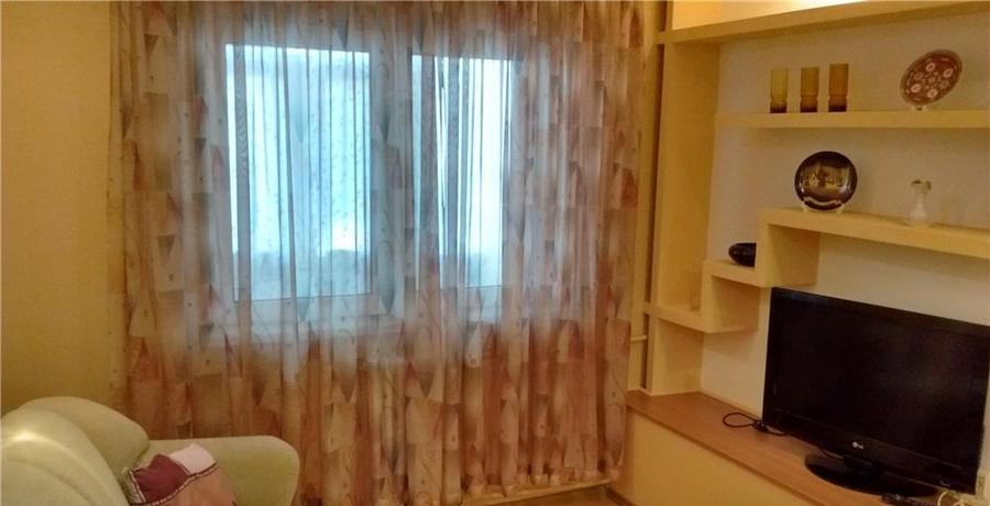 Apartament de închiriat cu 3 camere, zona Icil