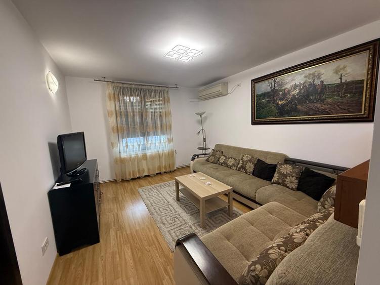 UNIVERSITATE, 2 camere, etaj 4, 50 mp, centrala proprie, mobilat, renovat