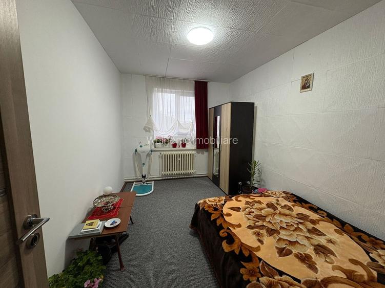 Casa tip duplex - 4 camere, balcon si curte proprie - Zona Lazaret - 23